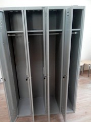 Металлические шкафчики для одежды