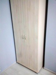 Офисный шкаф для верхней одежды