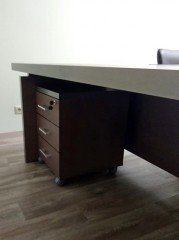 Офисный стол для кабинета руководителя